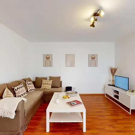 Апартаменты L'edenhome 1 Parking