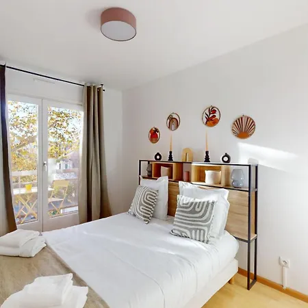 L'edenhome 1 Parking Lägenhet